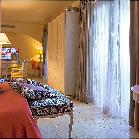 Palace Luxury 5* Κατάνια