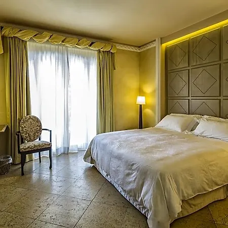 Palace Luxury